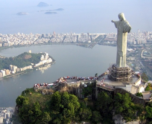 Corcovado_statue01_2005-03-14